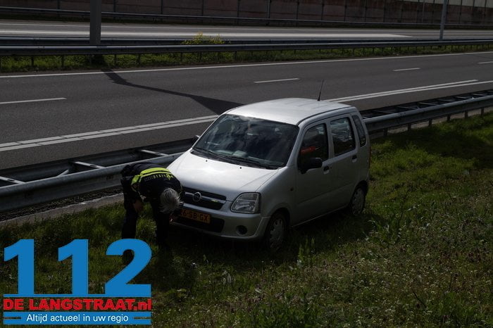 Bestuurder komt in berm terecht langs A59 in Waalwijk 7 Bestuurder komt in berm terecht langs A59 in Waalwijk 112 De Langstraat