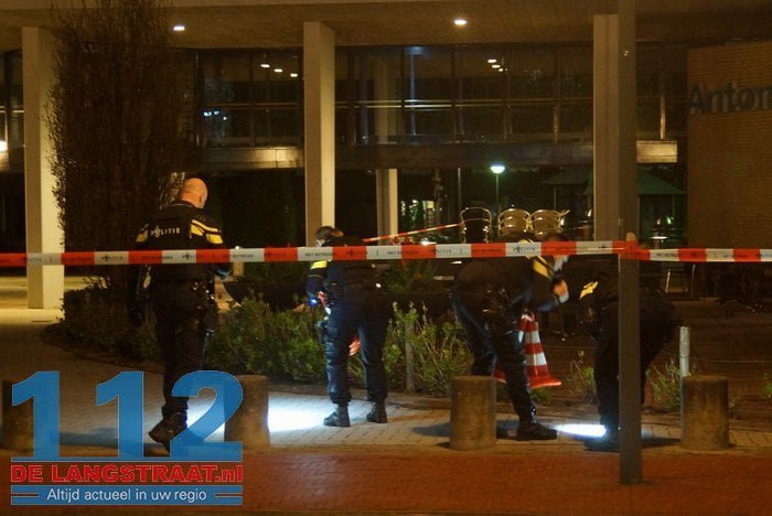 Hulzen gevonden bij verzorgingstehuis na melding van schietincident 3 Hulzen gevonden bij verzorgingstehuis na melding van schietincident 112 De Langstraat