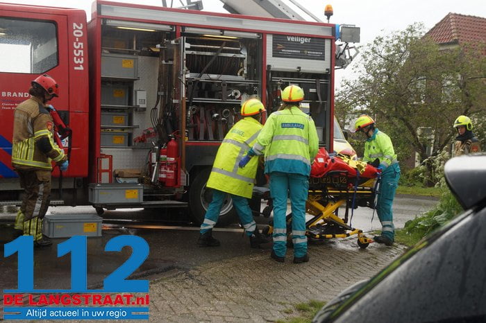 Automobilist belandt in sloot in Meeuwen, brandweer bevrijdt hem uit zijn voertuig 12 Automobilist belandt in sloot in Meeuwen, brandweer bevrijdt hem uit zijn voertuig 112 De Langstraat