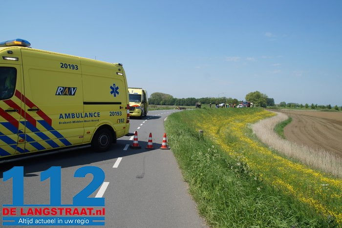 Ernstig ongeluk met vier motorrijders tijdens toertocht bij Andel: twee zwaargewonden 1 Ernstig ongeluk met vier motorrijders tijdens toertocht bij Andel: twee zwaargewonden 112 De Langstraat