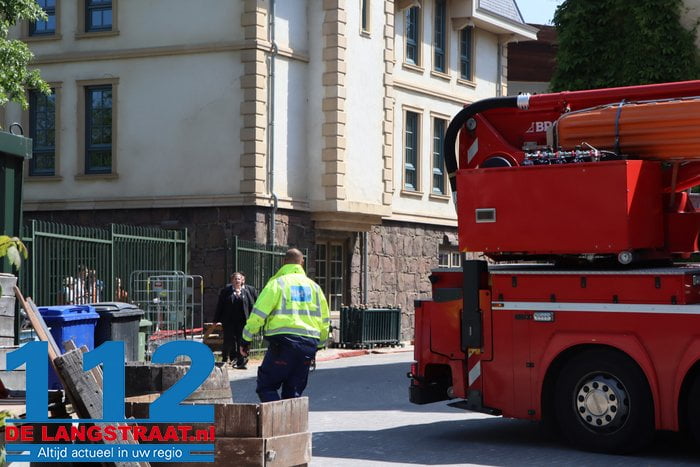 Brand bij show Raveleijn in Efteling, vlammen slaan uit decorstuk 12 Brand bij show Raveleijn in Efteling, vlammen slaan uit decorstuk 112 De Langstraat