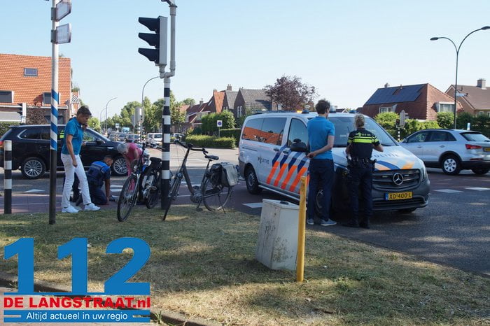 Man op fiets raakt gewond aan de Burg. Smeelelaan Waalwijk 2 Man op fiets raakt gewond aan de Burg. Smeelelaan Waalwijk 112 De Langstraat