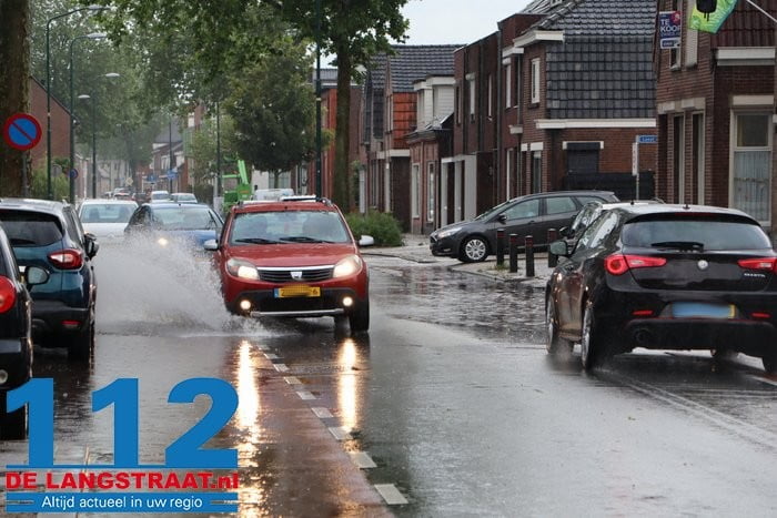 Code Oranje: Stevige Buien Boven Brabant, Wateroverlast In De ...