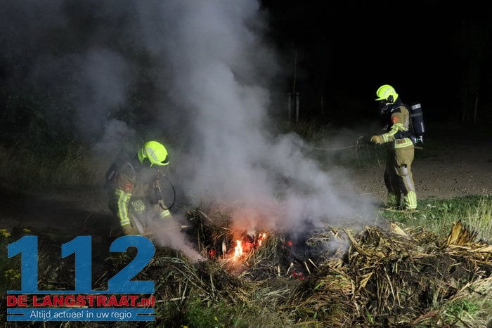 Hooibalen in brand Halve Zolenpad Sprang-Capelle 4 Hooibalen in brand Halve Zolenpad Sprang-Capelle 112 De Langstraat