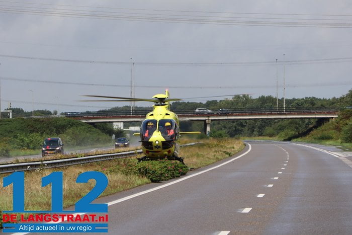 Persoon raakt bekneld onder auto in Tilburg, traumahelikopter landt op de weg 5 Persoon raakt bekneld onder auto in Tilburg, traumahelikopter landt op de weg 112 De Langstraat