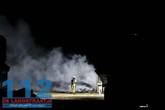 Veel rook bij brand op boerenerf in Sprang-Capelle 7 Veel rook bij brand op boerenerf in Sprang-Capelle 112 De Langstraat