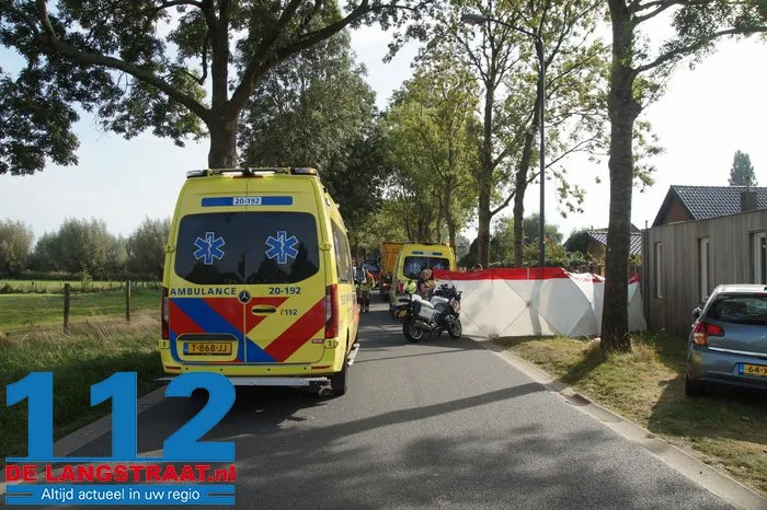 Fietser overleden na aanrijding met vrachtwagen Sprang-Capelle 8 Fietser overleden na aanrijding met vrachtwagen Sprang-Capelle 112 De Langstraat