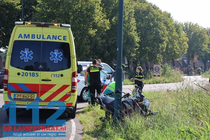 Motorrijder gewond na botsing op rotonde Dongen 1 Motorrijder gewond na botsing op rotonde Dongen 112 De Langstraat