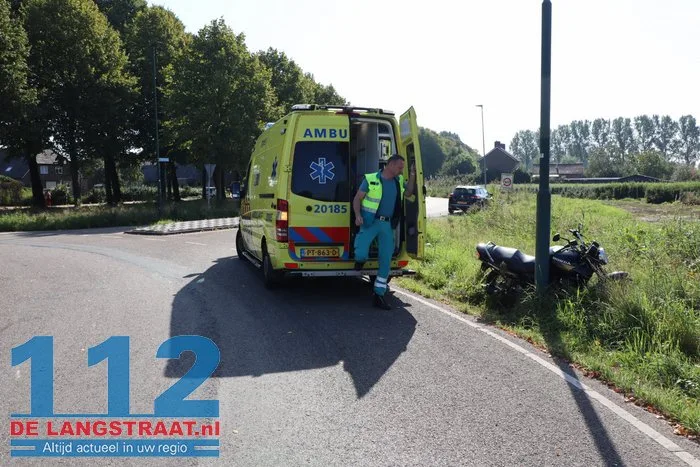 Motorrijder gewond na botsing op rotonde Dongen 7 Motorrijder gewond na botsing op rotonde Dongen 112 De Langstraat