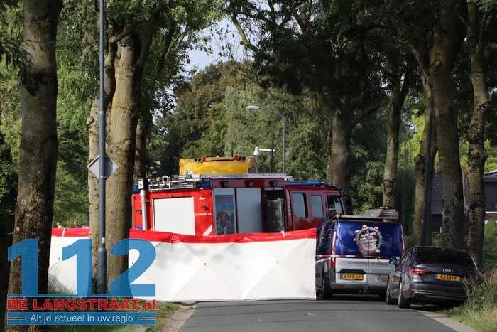 Fietser overleden na aanrijding met vrachtwagen Sprang-Capelle 1 Fietser overleden na aanrijding met vrachtwagen Sprang-Capelle 112 De Langstraat