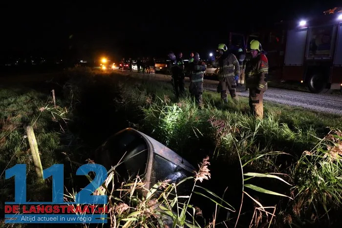 Auto belandt in sloot Elshout 3 Auto belandt in sloot Elshout 112 De Langstraat