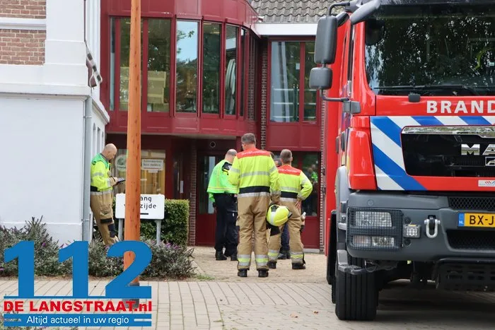 Poederbrief in de postkamer gemeentehuis bevat niets gevaarlijks 3 Poederbrief in de postkamer gemeentehuis bevat niets gevaarlijks 112 De Langstraat