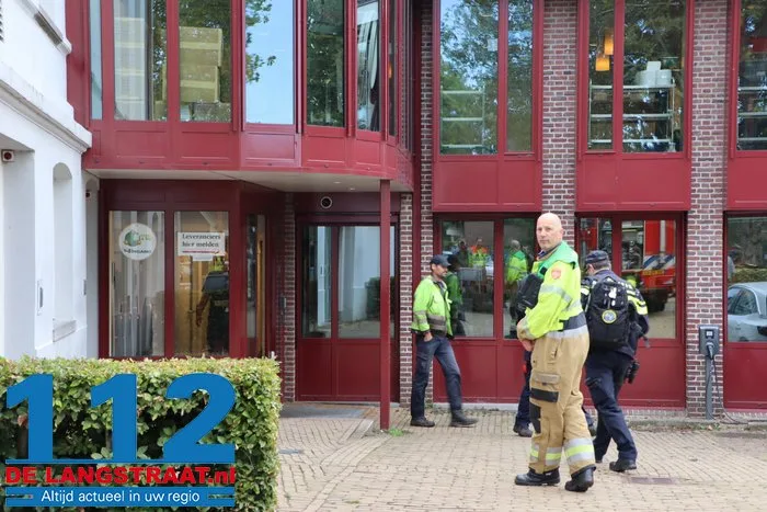 Poederbrief in de postkamer gemeentehuis bevat niets gevaarlijks 15 Poederbrief in de postkamer gemeentehuis bevat niets gevaarlijks 112 De Langstraat
