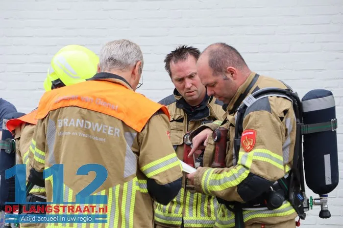 Bewoners moeten Waalwijks complex verlaten door brand 21 Bewoners moeten Waalwijks complex verlaten door brand 112 De Langstraat