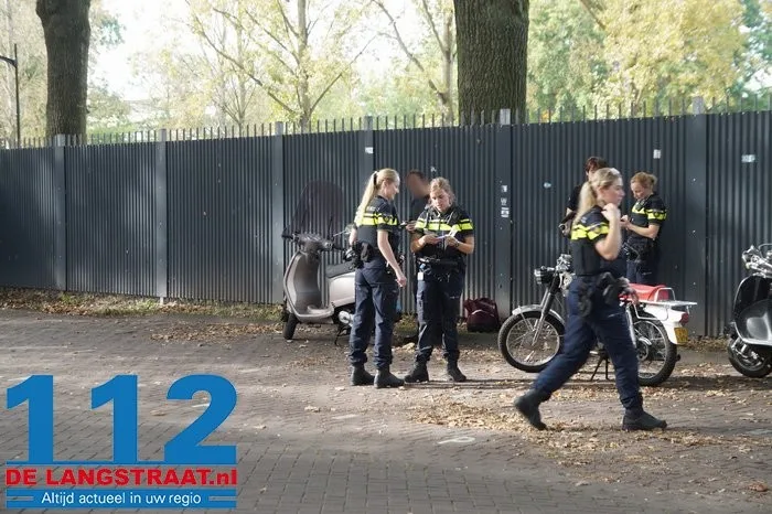 Bromfiets- en scootercontrole Olympiaweg Waalwijk 5 Bromfiets- en scootercontrole Olympiaweg Waalwijk 112 De Langstraat