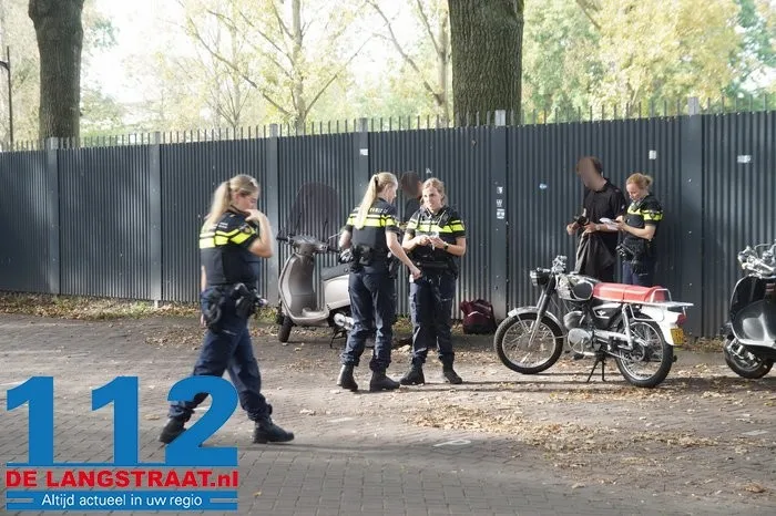 Bromfiets- en scootercontrole Olympiaweg Waalwijk 6 Bromfiets- en scootercontrole Olympiaweg Waalwijk 112 De Langstraat