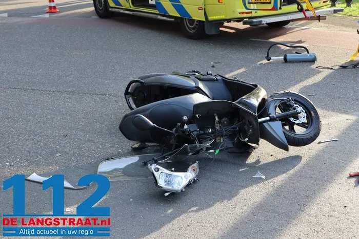 Twee gewonden bij ernstig ongeluk in Sprang-Capelle 8 Twee gewonden bij ernstig ongeluk in Sprang-Capelle 112 De Langstraat