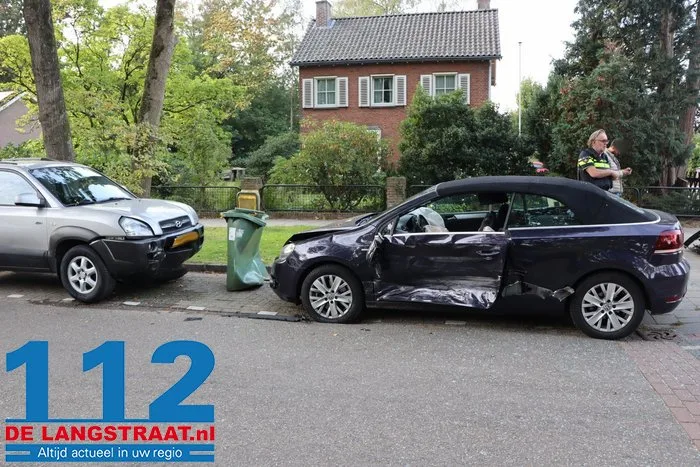 Grote schade na ongeluk in Loon op Zand, drie auto’s weggetakeld 13 Grote schade na ongeluk in Loon op Zand, drie auto’s weggetakeld 112 De Langstraat