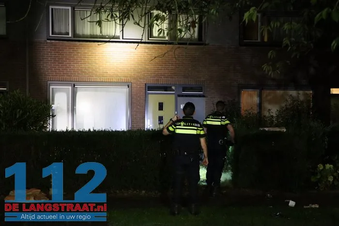 Twee mensen zwaargewond door steekpartij in Sprang-Capelle, verdachte aangehouden 8 Twee mensen zwaargewond door steekpartij in Sprang-Capelle, verdachte aangehouden 112 De Langstraat