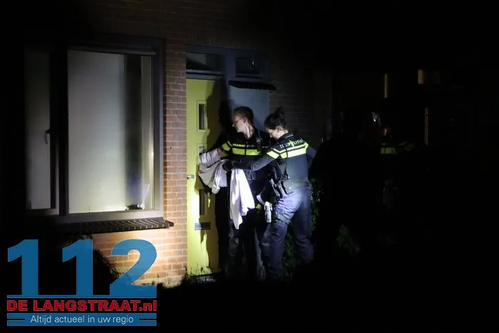 Twee mensen zwaargewond door steekpartij in Sprang-Capelle, verdachte aangehouden 13 Twee mensen zwaargewond door steekpartij in Sprang-Capelle, verdachte aangehouden 112 De Langstraat