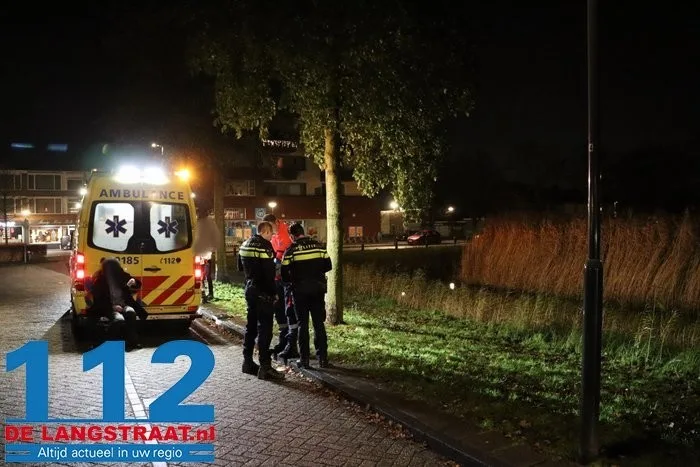 Man redt zonder aarzeling dronken man uit water in Waalwijk 3 Man redt zonder aarzeling dronken man uit water in Waalwijk 112 De Langstraat