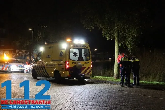 Man redt zonder aarzeling dronken man uit water in Waalwijk 4 Man redt zonder aarzeling dronken man uit water in Waalwijk 112 De Langstraat