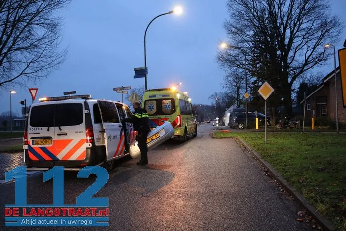 Scooterrijder gewond na botsing met auto Waspik 1 Scooterrijder gewond na botsing met auto Waspik 112 De Langstraat