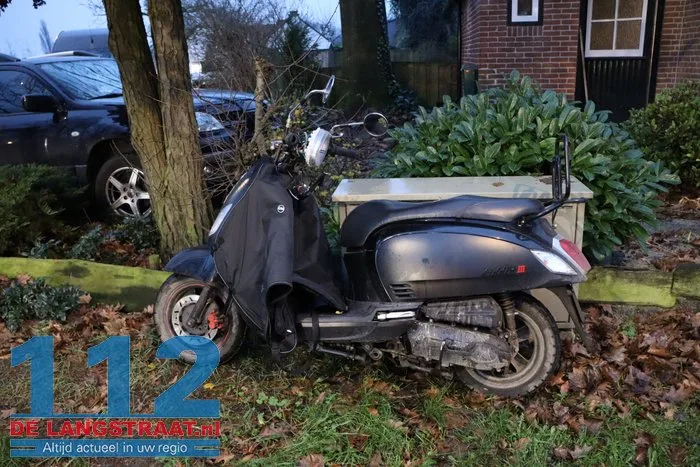 Scooterrijder gewond na botsing met auto Waspik 4 Scooterrijder gewond na botsing met auto Waspik 112 De Langstraat