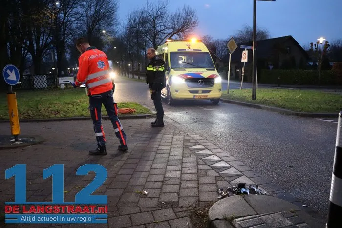Scooterrijder gewond na botsing met auto Waspik 5 Scooterrijder gewond na botsing met auto Waspik 112 De Langstraat