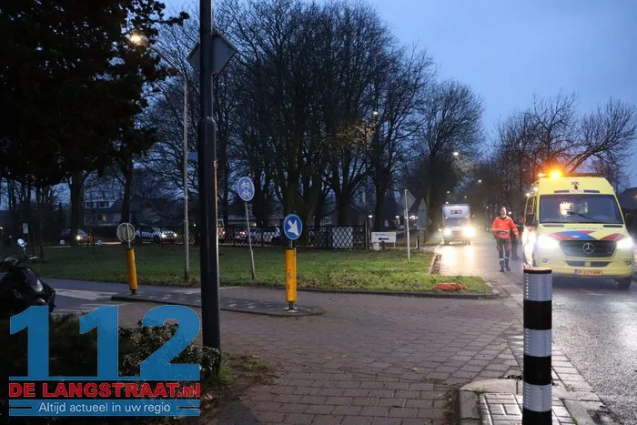 Scooterrijder gewond na botsing met auto Waspik 9 Scooterrijder gewond na botsing met auto Waspik 112 De Langstraat