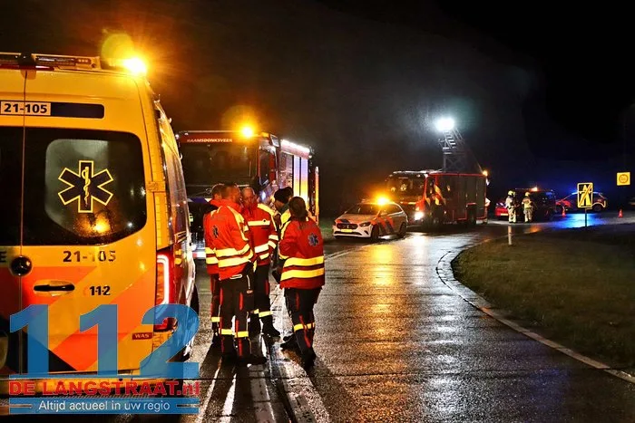 Dode bij ernstig ongeval op toerit A59 in Waalwijk; bestuurder ging ervandoor. 12 Dode bij ernstig ongeval op toerit A59 in Waalwijk; bestuurder ging ervandoor. 112 De Langstraat
