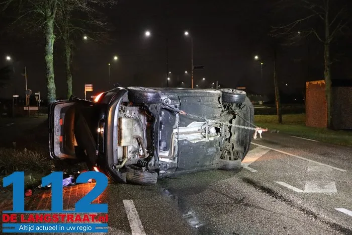Auto over de kop Gemeenteweg Dongen 5 Auto over de kop Gemeenteweg Dongen 112 De Langstraat