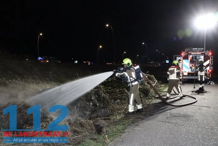 Rook van buitenbrand trekt over de Midden-Brabantweg Waalwijk 9 Rook van buitenbrand trekt over de Midden-Brabantweg Waalwijk 112 De Langstraat