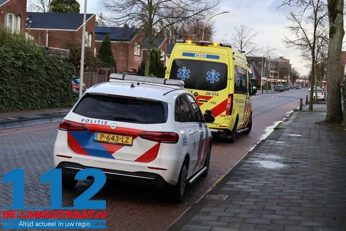 Auto’s botsen op elkaar op kruising aan de Mr. van Coothstraat Waalwijk 6 Auto’s botsen op elkaar op kruising aan de Mr. van Coothstraat Waalwijk 112 De Langstraat