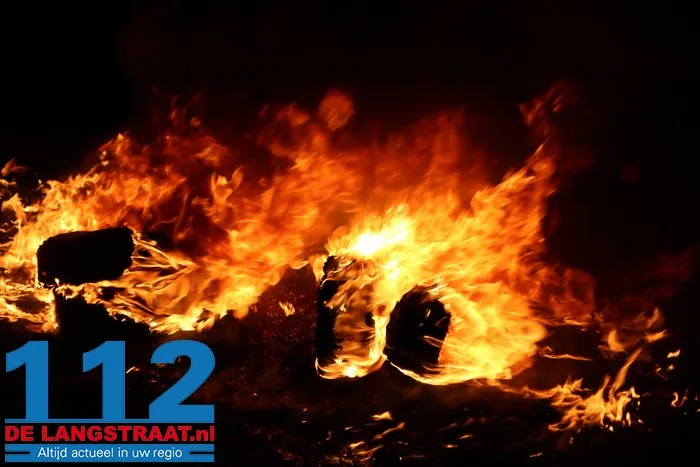 Weer autobanden in brand Westeinde 112 De Langstraat