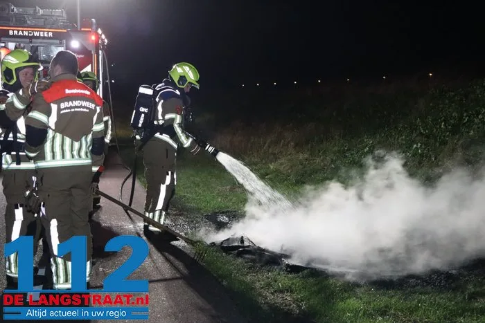 Weer autobanden in brand Westeinde 112 De Langstraat
