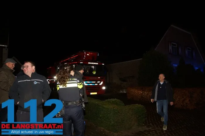 Schoorsteenbrand op de Kapelstraat in Elshout 1 Schoorsteenbrand op de Kapelstraat in Elshout 112 De Langstraat