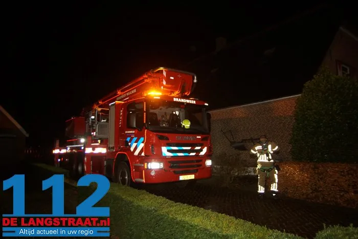 Schoorsteenbrand op de Kapelstraat in Elshout 4 Schoorsteenbrand op de Kapelstraat in Elshout 112 De Langstraat