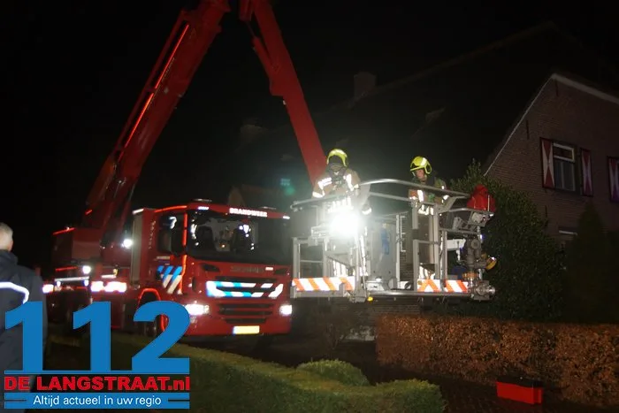 Schoorsteenbrand op de Kapelstraat in Elshout 8 Schoorsteenbrand op de Kapelstraat in Elshout 112 De Langstraat