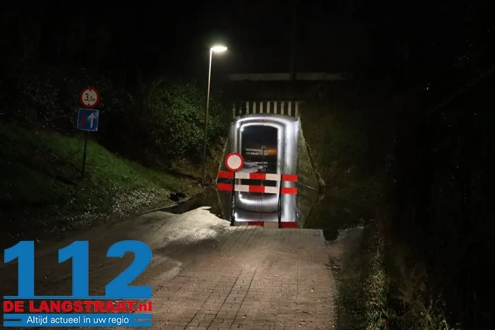 Tunnel afgesloten voor verkeer eindstraat Drunen 1 Tunnel afgesloten voor verkeer eindstraat Drunen 112 De Langstraat