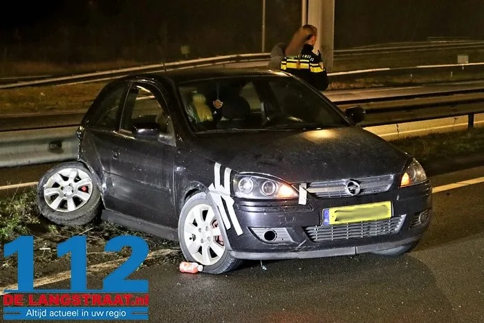 Automobilist gewond naar het ziekenhuis door botsing op de Midden-Brabantweg in Kaatsheuvel 7 Automobilist gewond naar het ziekenhuis door botsing op de Midden-Brabantweg in Kaatsheuvel 112 De Langstraat