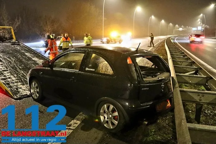 Automobilist gewond naar het ziekenhuis door botsing op de Midden-Brabantweg in Kaatsheuvel 16 Automobilist gewond naar het ziekenhuis door botsing op de Midden-Brabantweg in Kaatsheuvel 112 De Langstraat