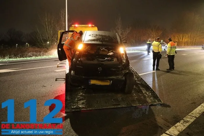 Automobilist gewond naar het ziekenhuis door botsing op de Midden-Brabantweg in Kaatsheuvel 18 Automobilist gewond naar het ziekenhuis door botsing op de Midden-Brabantweg in Kaatsheuvel 112 De Langstraat