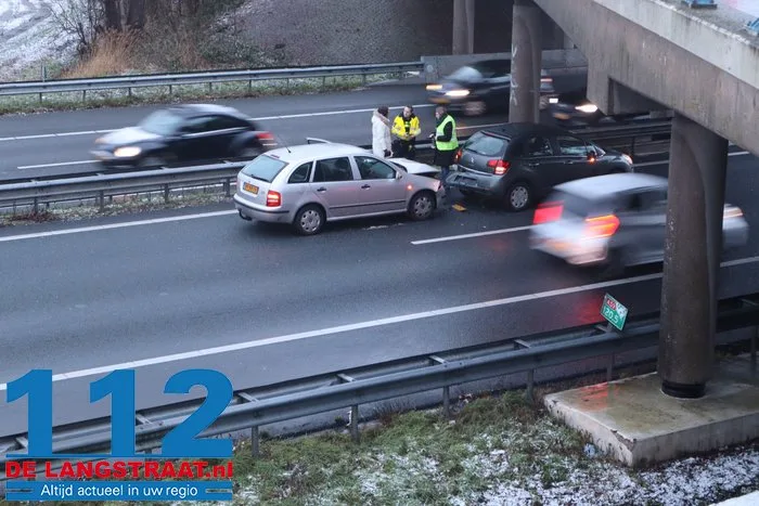 Kop staart aanrijding op de A59 bij Elshout 1 Kop staart aanrijding op de A59 bij Elshout 112 De Langstraat