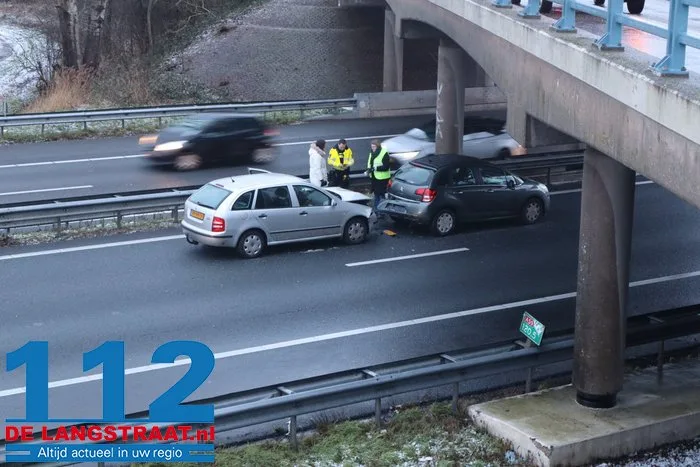 Kop staart aanrijding op de A59 bij Elshout 3 Kop staart aanrijding op de A59 bij Elshout 112 De Langstraat