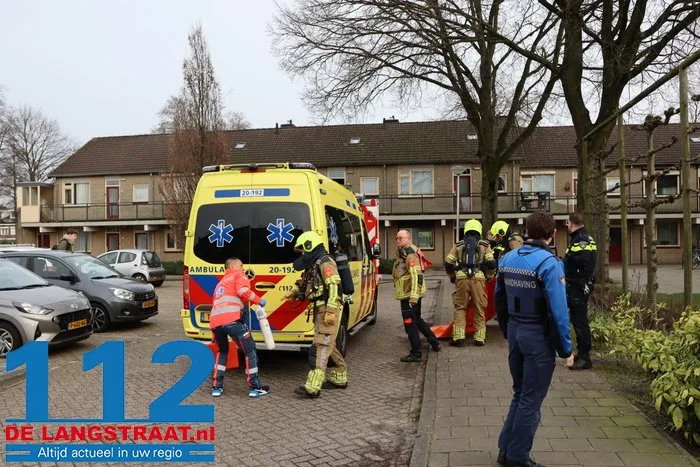 Doorgedraaide man sticht brand in zijn eigen appartement 12 Doorgedraaide man sticht brand in zijn eigen appartement 112 De Langstraat