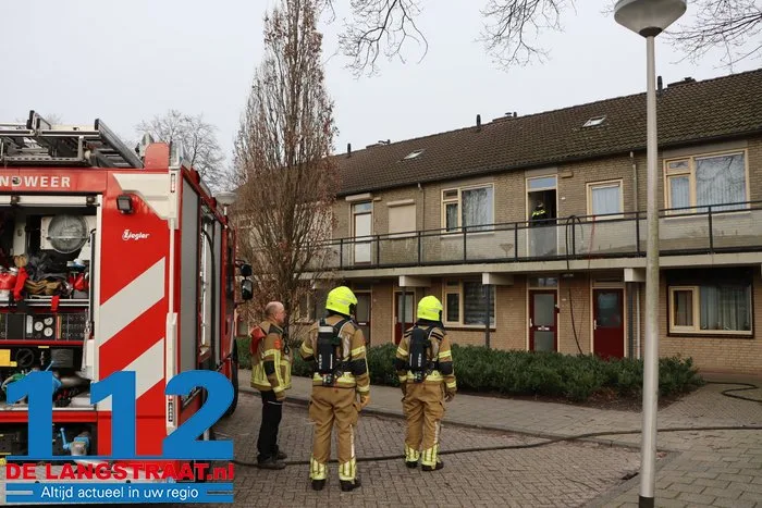 Doorgedraaide man sticht brand in zijn eigen appartement 13 Doorgedraaide man sticht brand in zijn eigen appartement 112 De Langstraat