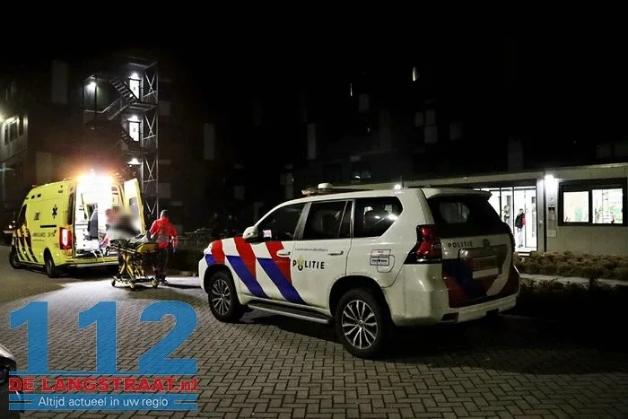 Man neergestoken aan de Prof. Veltmanweg Waalwijk 1 Man neergestoken aan de Prof. Veltmanweg Waalwijk 112 De Langstraat
