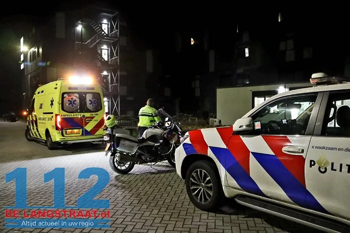Man neergestoken aan de Prof. Veltmanweg Waalwijk 3 Man neergestoken aan de Prof. Veltmanweg Waalwijk 112 De Langstraat