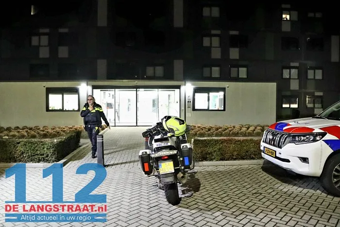 Man neergestoken aan de Prof. Veltmanweg Waalwijk 11 Man neergestoken aan de Prof. Veltmanweg Waalwijk 112 De Langstraat